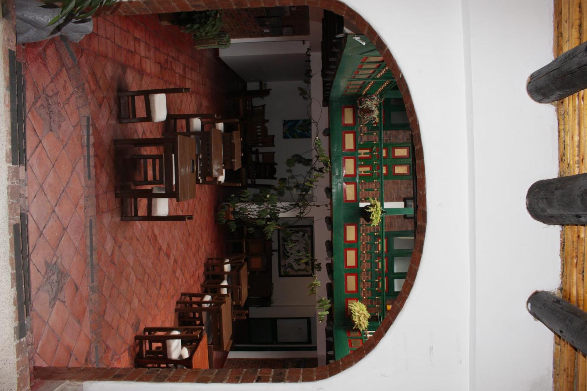Mongui Plaza Hotel Exterior photo