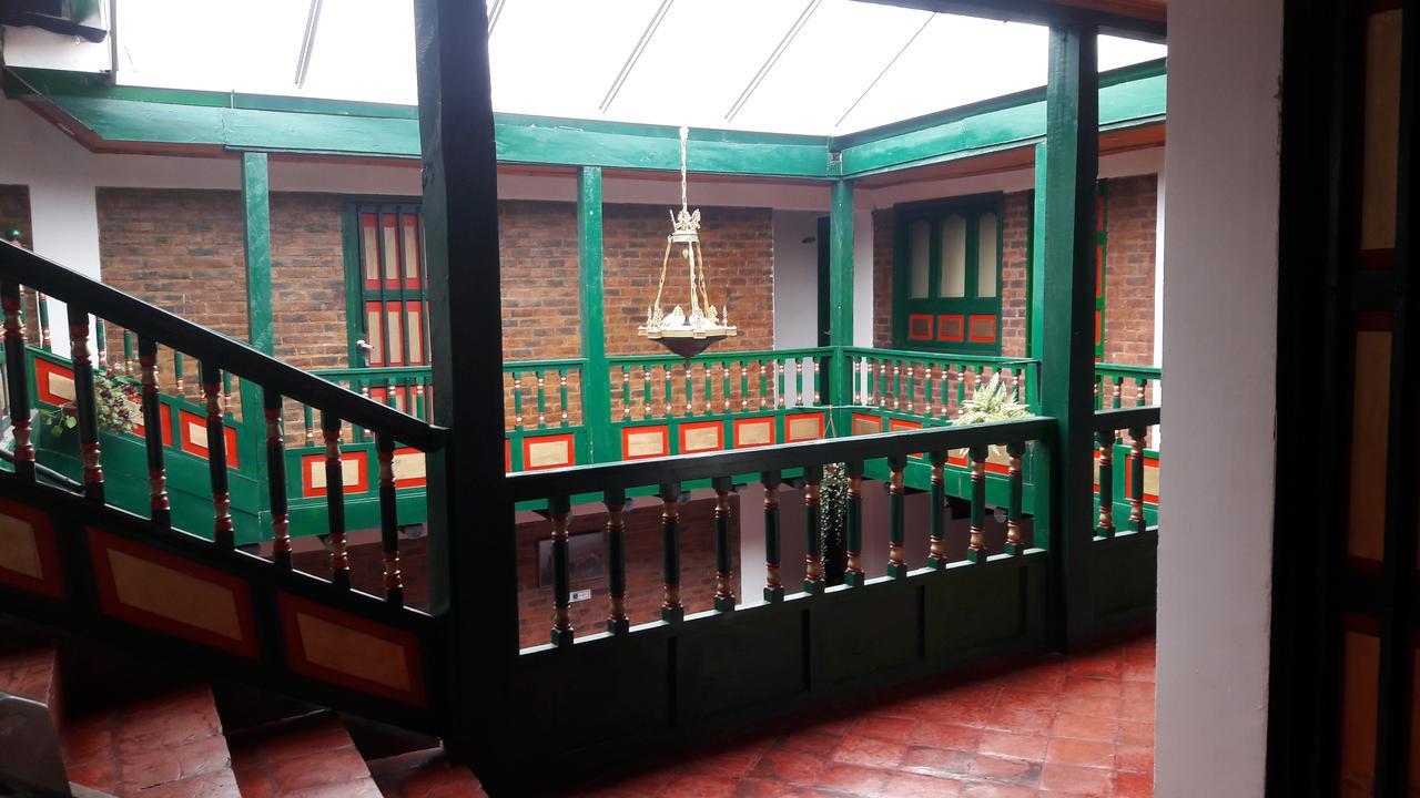 Mongui Plaza Hotel Exterior photo